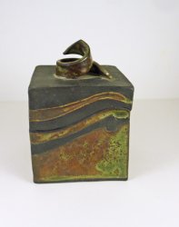 MJE-17-5 Stoneware Box with Lid "Evening Tide"