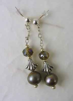 MP-W25 Artisan Dark Fresh Water Pearl Earrings