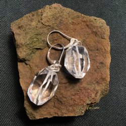 SR4-579W Rock Quartz Crystal Earrings